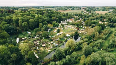 Vue aérienne de la Fête des Plantes et du Jardin à Aywiers